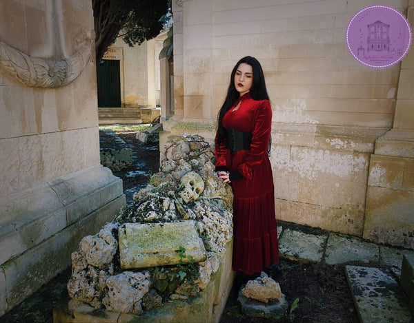 Gothic dress in red velvet with bustier Tailor made elegant