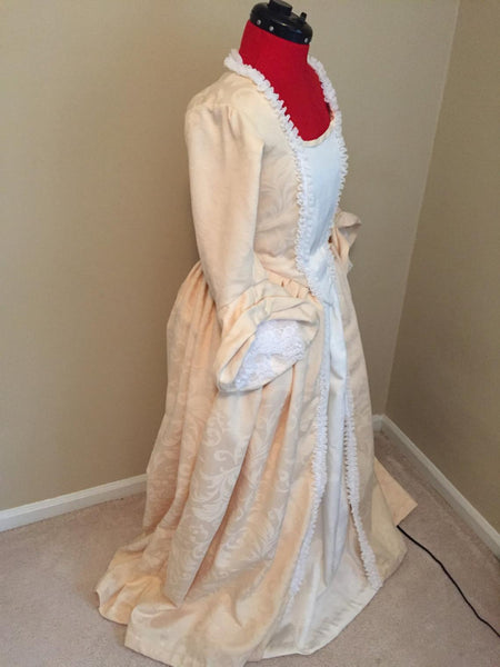Elizabeth Swann dress costume Elizabeth Swann white nightgown plum dress